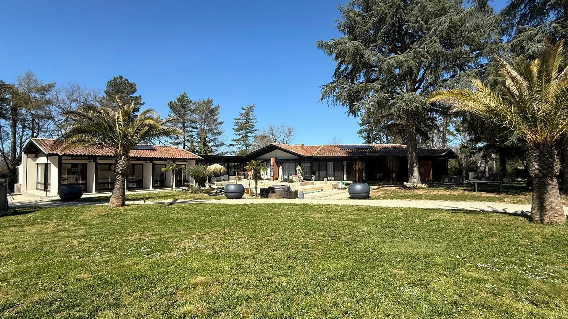 Villa Avec Piscine Montauban