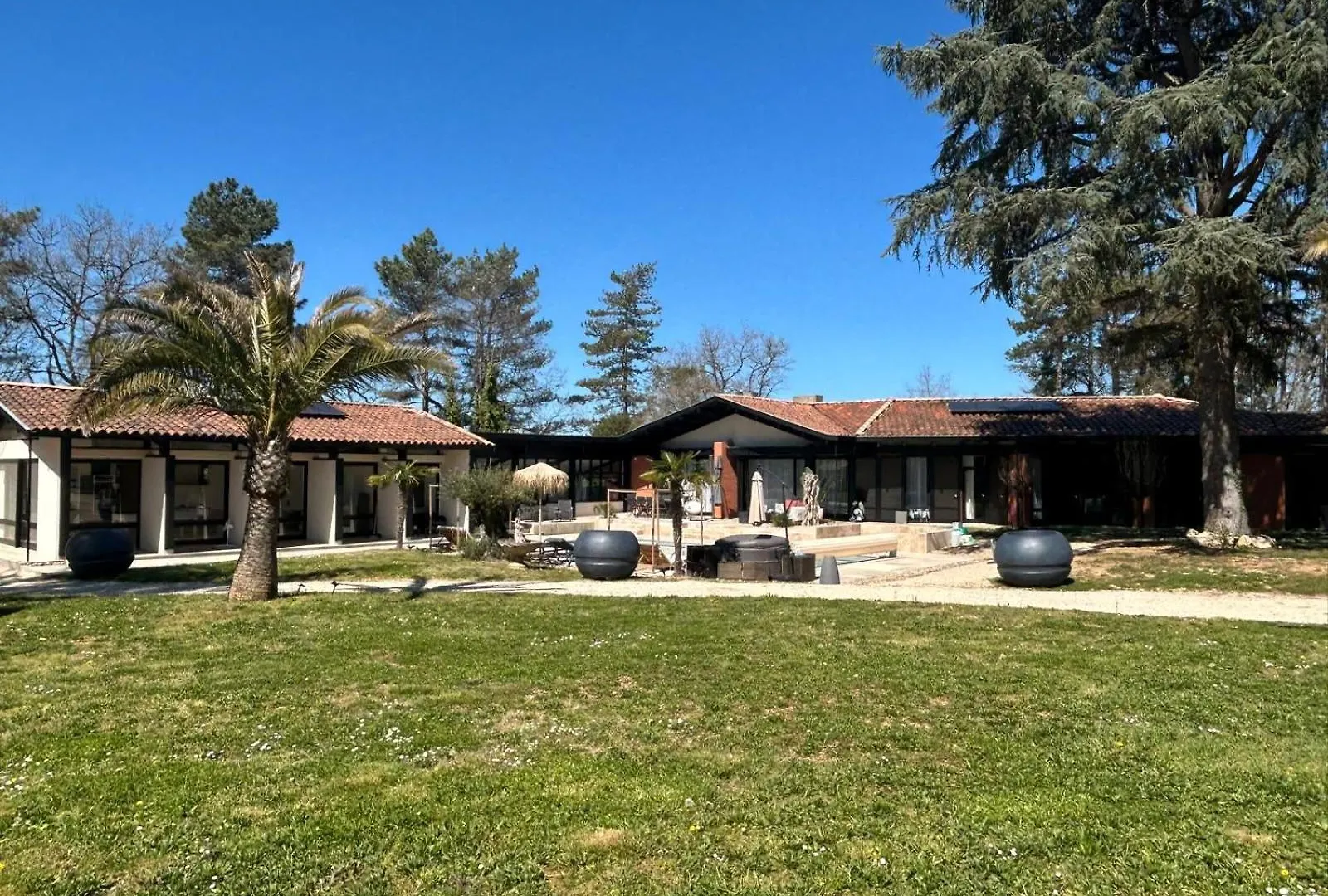 Villa Avec Piscine Montauban