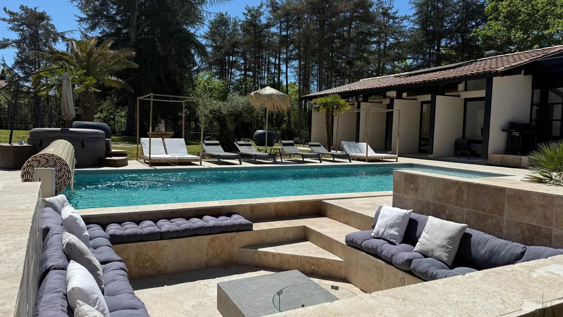 Villa Avec Piscine Montauban